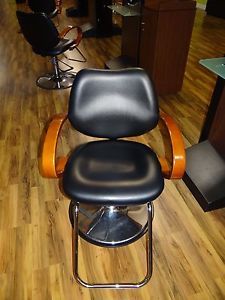 Classic Beauty Salon Barber Styling Chair Minerva Used Chicago Area Liquidation