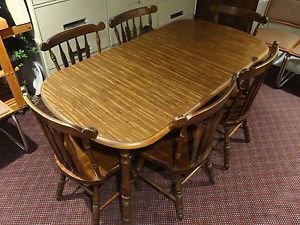 Virginia House USA Made Vintage Kitchen Dining Wood Table Chairs Set 08807